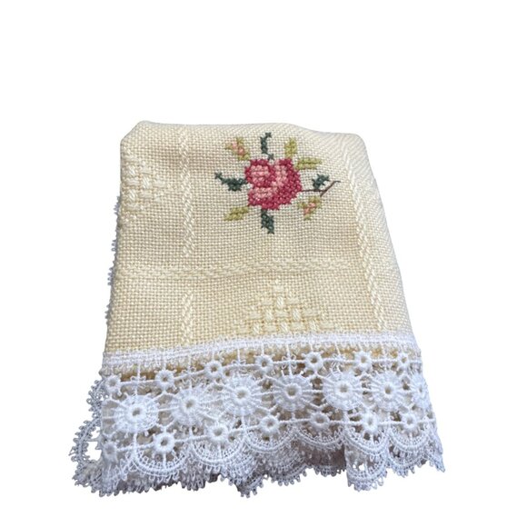 Embroidered lace Yellow white table runner 41.5" L X 17" W SKU 8667 - Picture 10 of 10